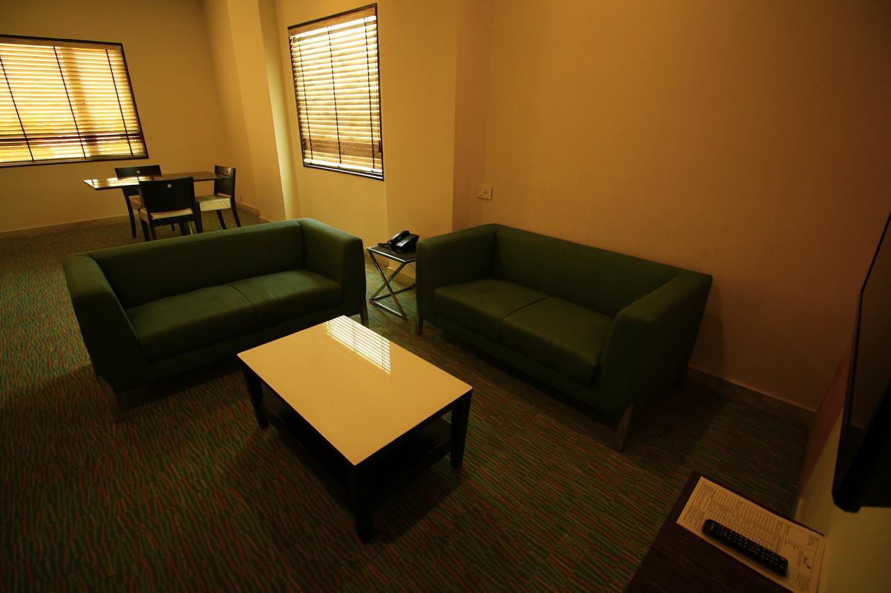 Siesta Star T. Nagar Hotell Chennai Exteriör bild