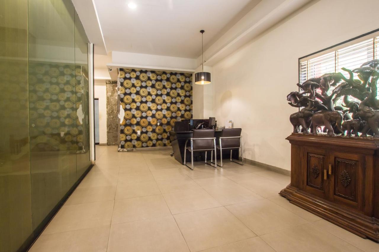 Siesta Star T. Nagar Hotell Chennai Exteriör bild