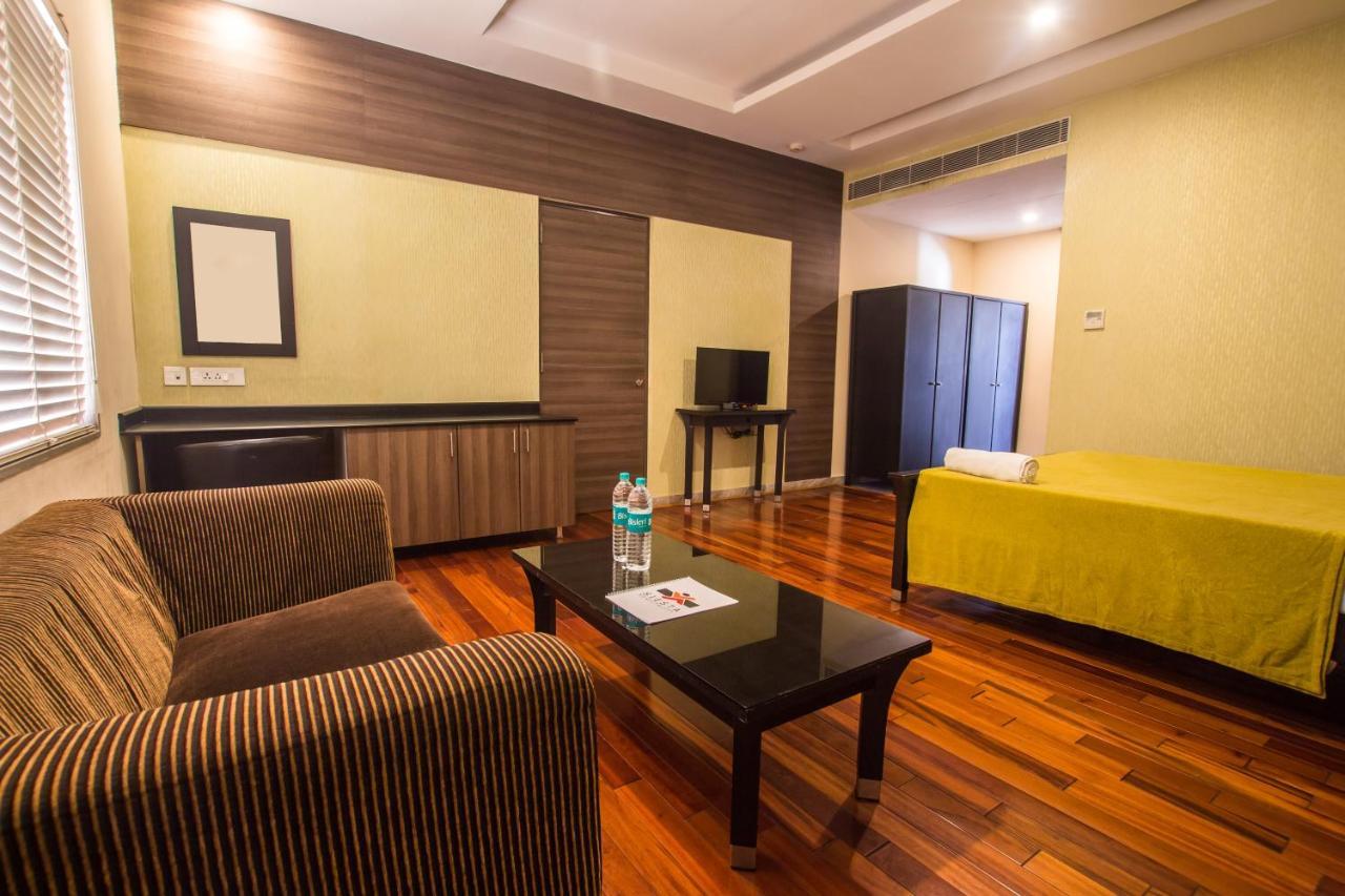 Siesta Star T. Nagar Hotell Chennai Exteriör bild