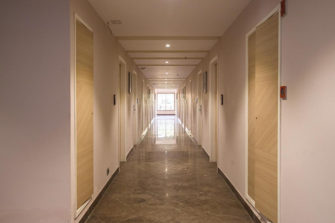 Siesta Star T. Nagar Hotell Chennai Exteriör bild